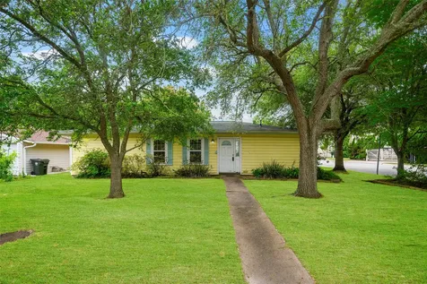 127 Marlin Avenue Galveston TX 77550