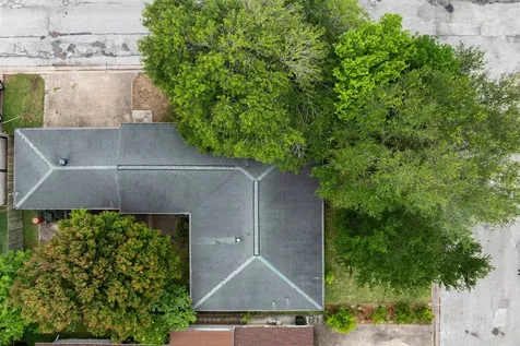 127 Marlin Avenue Galveston TX 77550