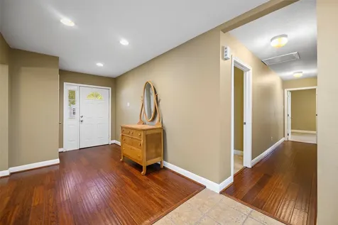 127 Marlin Avenue Galveston TX 77550