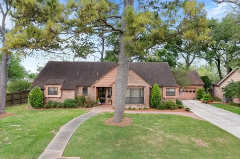 3014 Inwood Drive Dickinson TX 77539