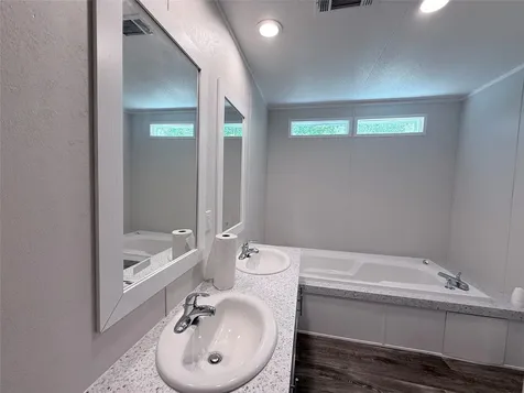 1032 Meridian Livingston TX 77351