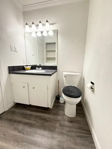 204 N Us Highway 287 Elkhart TX 75839
