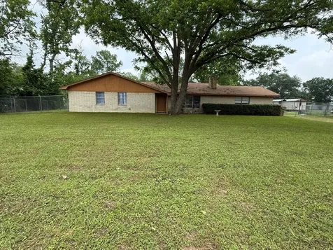 204 N Us Highway 287 Elkhart TX 75839
