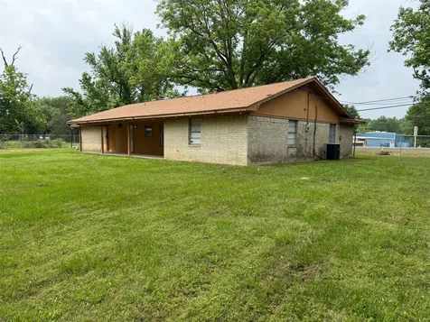204 N Us Highway 287 Elkhart TX 75839