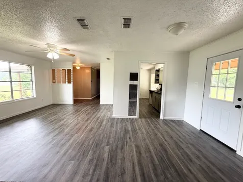204 N Us Highway 287 Elkhart TX 75839