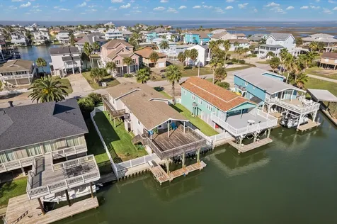 16537 Tortuga Way Jamaica Beach TX 77554