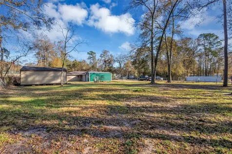 19742 Live Oak N New Caney TX 77357