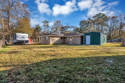 19742 Live Oak N New Caney TX 77357