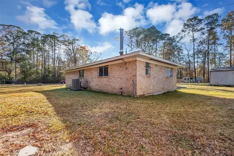 19742 Live Oak N New Caney TX 77357