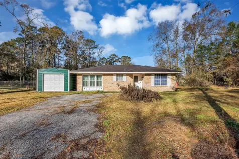 19742 Live Oak N New Caney TX 77357