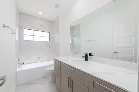 11942 S Hoa Sen Circle Houston TX 77072