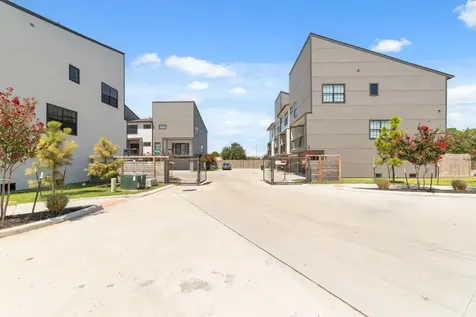 11942 S Hoa Sen Circle Houston TX 77072