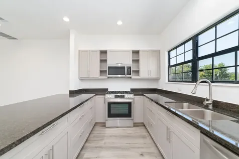 11942 S Hoa Sen Circle Houston TX 77072