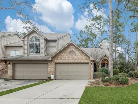 39 N Lakeridge Circle The Woodlands TX 77381