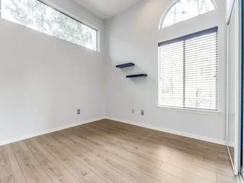39 N Lakeridge Circle The Woodlands TX 77381