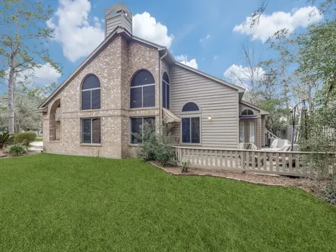 39 N Lakeridge Circle The Woodlands TX 77381
