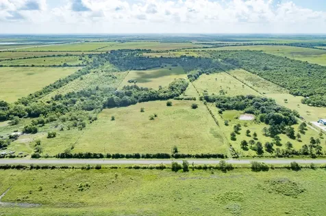 000 Fm 1724 Hankamer TX 77560