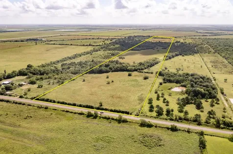 000 Fm 1724 Hankamer TX 77560