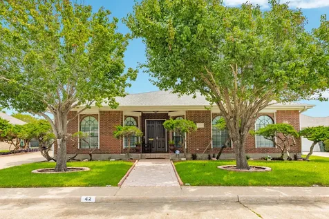42 W Dansby Drive Galveston TX 77551