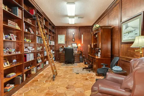 42 W Dansby Drive Galveston TX 77551