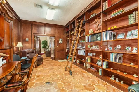42 W Dansby Drive Galveston TX 77551