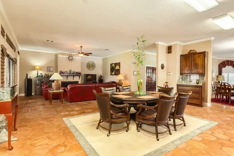 42 W Dansby Drive Galveston TX 77551