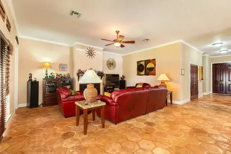 42 W Dansby Drive Galveston TX 77551