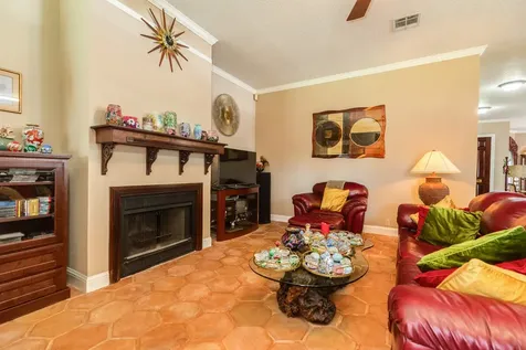 42 W Dansby Drive Galveston TX 77551