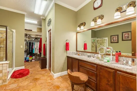 42 W Dansby Drive Galveston TX 77551