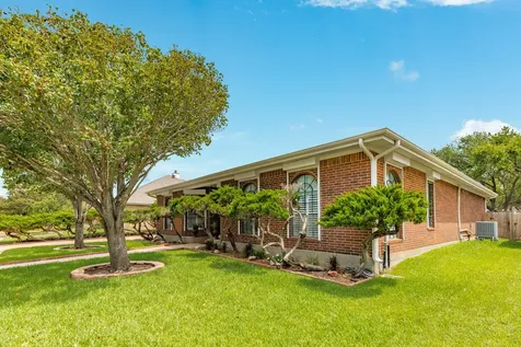 42 W Dansby Drive Galveston TX 77551
