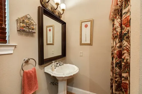 42 W Dansby Drive Galveston TX 77551