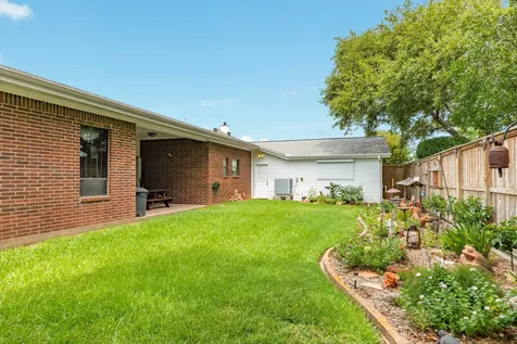 42 W Dansby Drive Galveston TX 77551