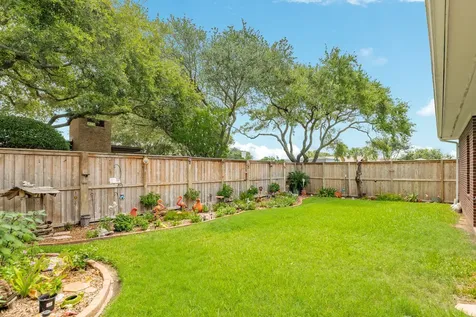 42 W Dansby Drive Galveston TX 77551