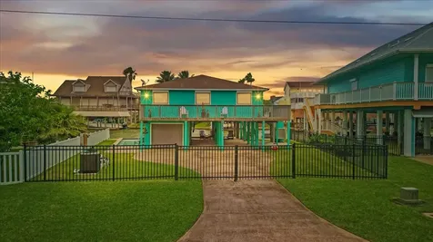 1222 Oahu Drive Galveston TX 77554