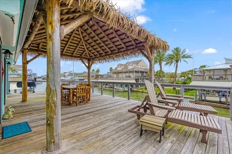 1222 Oahu Drive Galveston TX 77554