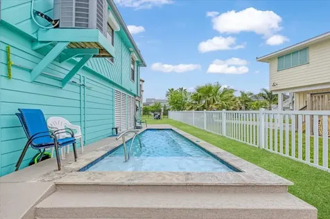 1222 Oahu Drive Galveston TX 77554