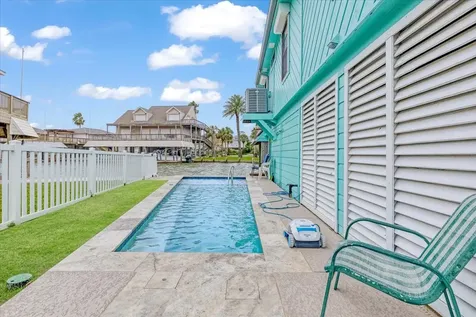 1222 Oahu Drive Galveston TX 77554