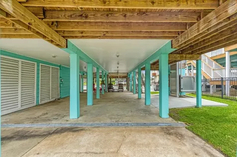 1222 Oahu Drive Galveston TX 77554