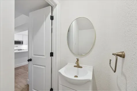 1525 Bonanza Road 525 Houston TX 77062