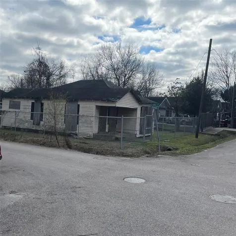 2124 Staples Street Houston TX 77026