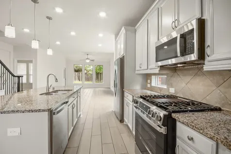 15 Heirloom Garden Place The Woodlands TX 77354