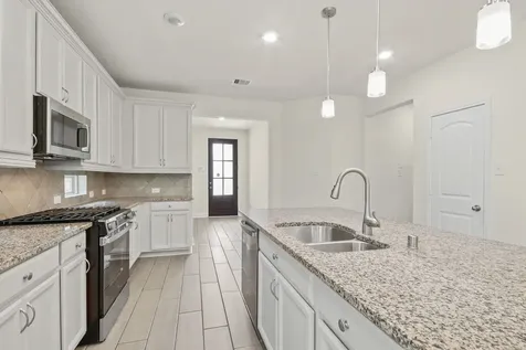 15 Heirloom Garden Place The Woodlands TX 77354