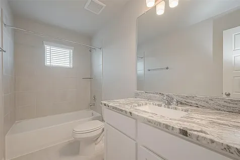 2923 Copper Falls Drive Iowa Colony TX 77583