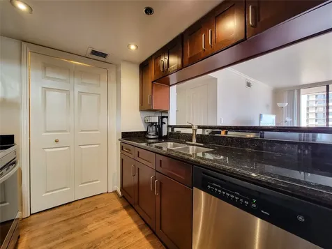 3525 Sage Road 1605 Houston TX 77056