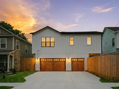 408 Pecore Street Houston TX 77009