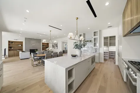 408 Pecore Street Houston TX 77009