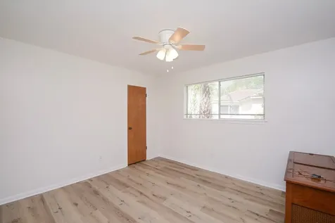 10811 Vickijohn Court Houston TX 77071