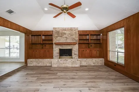10811 Vickijohn Court Houston TX 77071