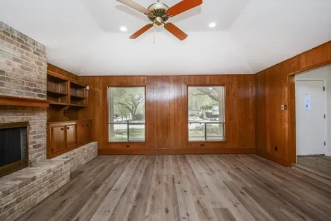 10811 Vickijohn Court Houston TX 77071