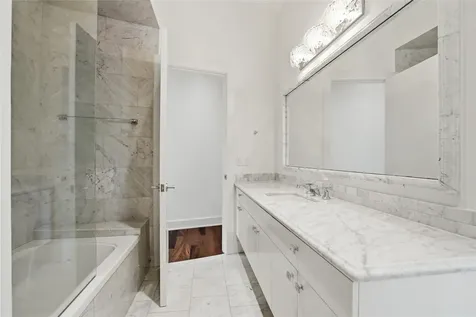 309 Glenwood Drive Houston TX 77007